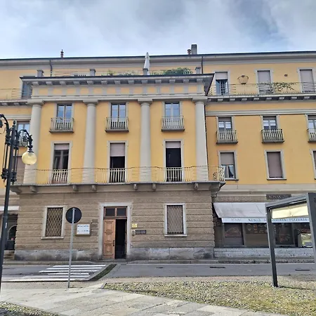 Chic Brand New At Palazzo Giuliani Apartment *