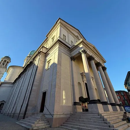 Chic Brand New At Palazzo Giuliani Apartament Intra