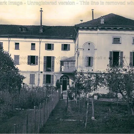 Chic Brand New At Palazzo Giuliani Apartament Intra