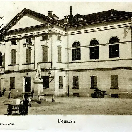 Chic Brand New At Palazzo Giuliani * Intra