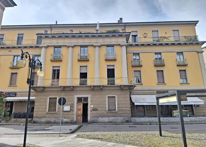 Chic Brand New At Palazzo Giuliani 아파트 *