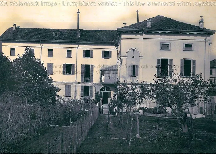 Chic Brand New At Palazzo Giuliani 아파트 인트라