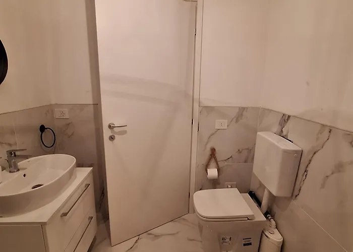 Apartament Chic Brand New At Palazzo Giuliani *